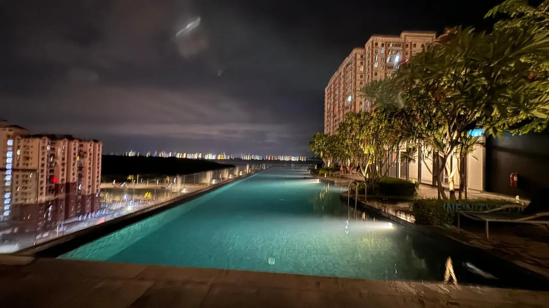 Lägenhet Condo In Georgetown Familystay 3Br-10Pax Jelutong
