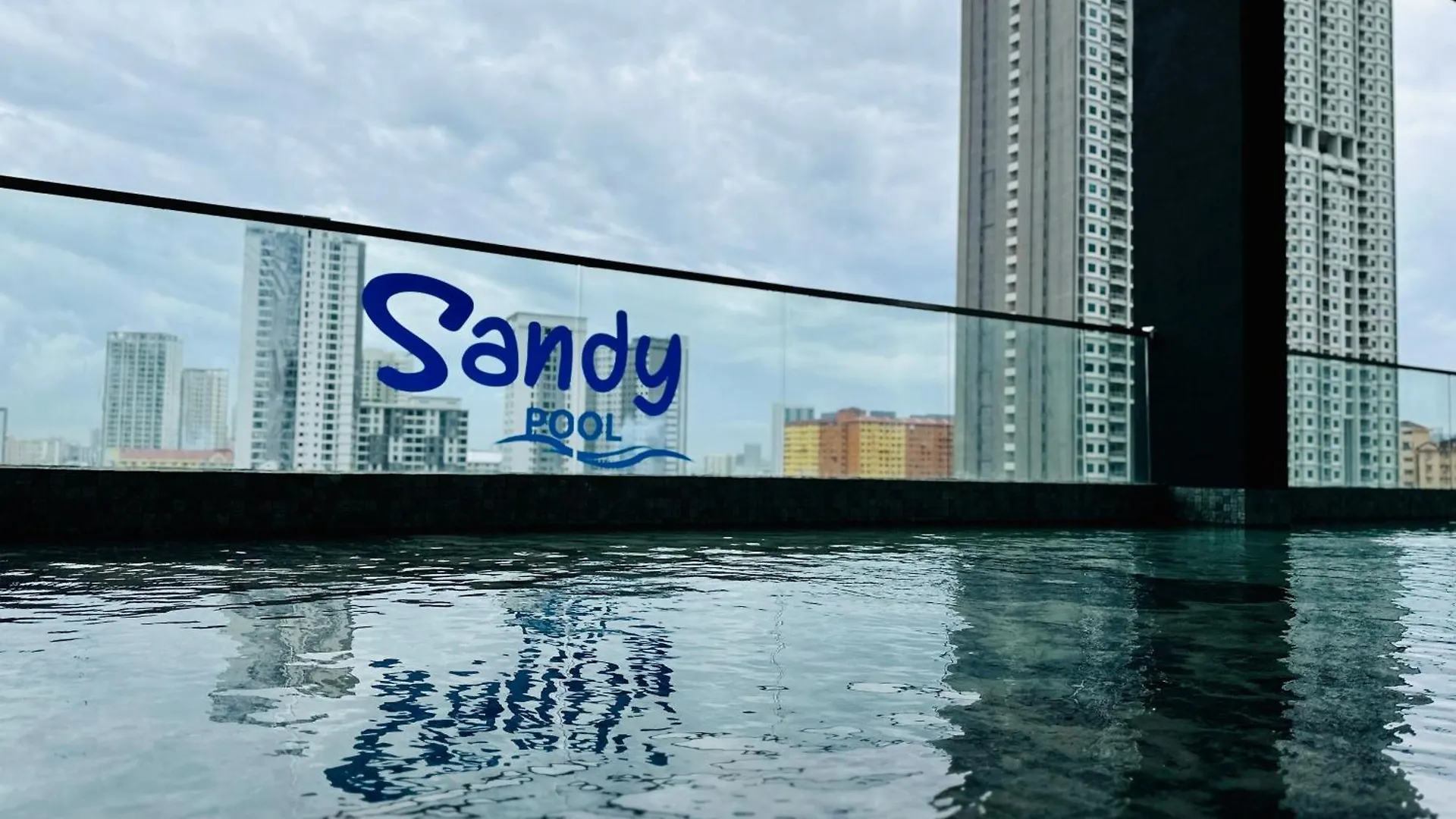 Condo In Georgetown Familystay 3Br-10Pax Jelutong 0*,  Malasia